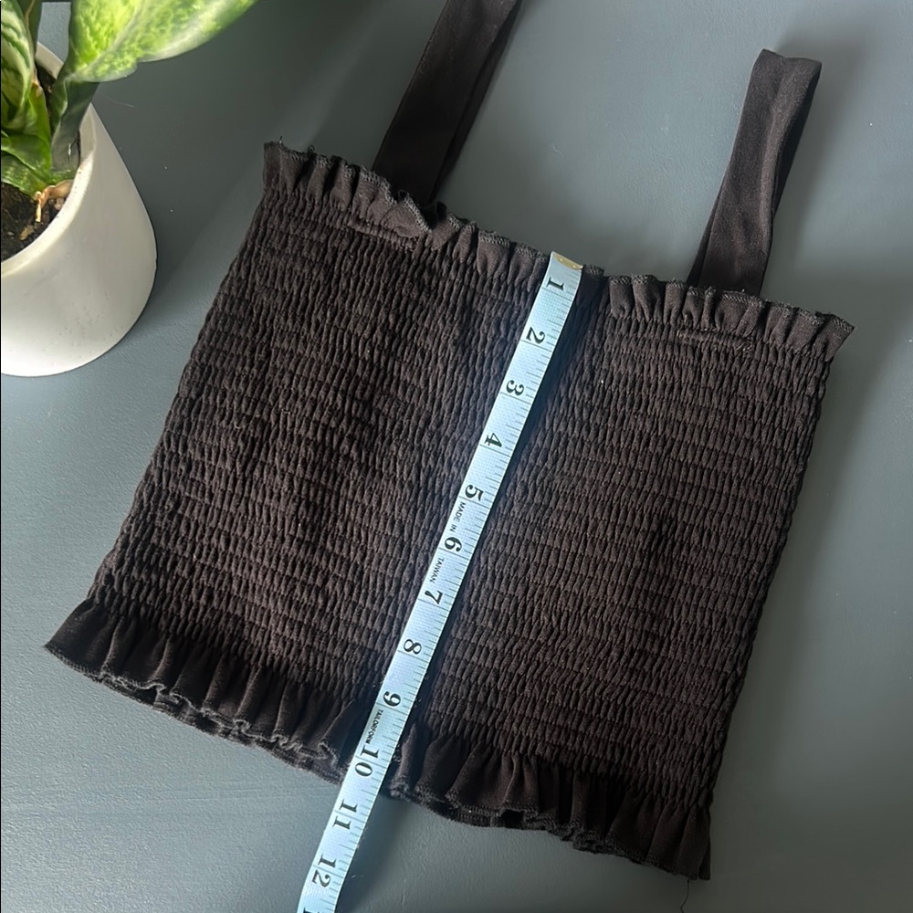 Black Ruffled Crop Top - Picture 4 of 5